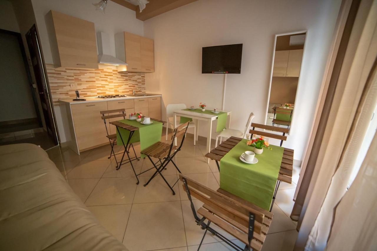 Bed and Breakfast Antichi Profumi CTA Exteriér fotografie
